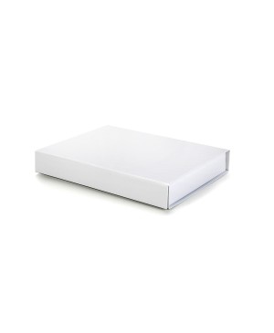 Kartoninė greito surinkimo dėžutė su magnetiniu užsegimu 220x160x30mm baltos spalvos