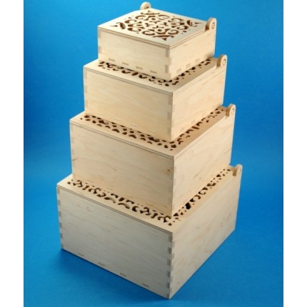 Dėžutė medinė ažūriniu dangteliu, 18.5x18.5x11.5cm